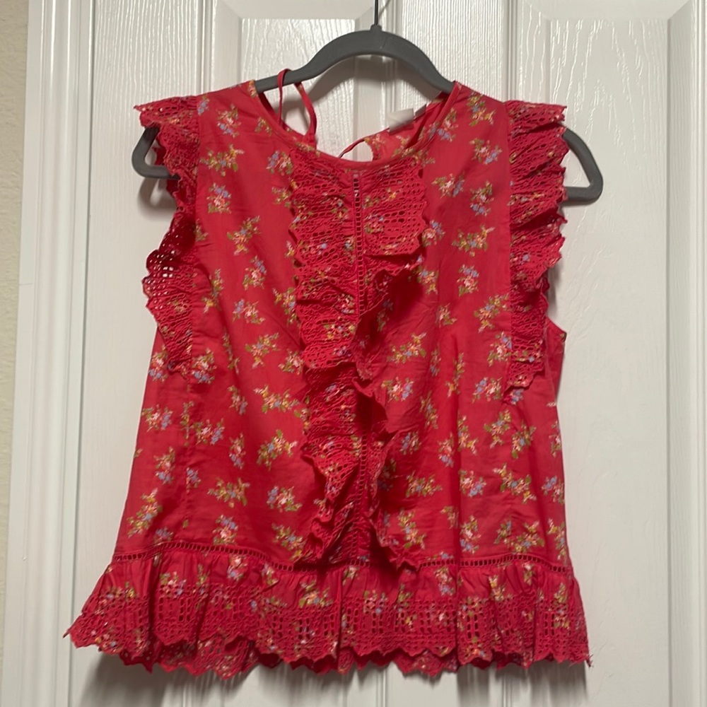 Pink flower tank blouse.